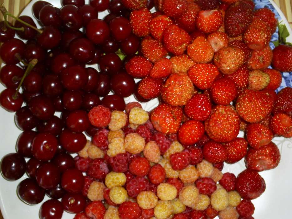 Obst,Lebensmittel,Erdbeere,Kirsche,Himbeere,Berries