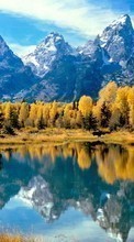 Lade kostenlos Hintergrundbilder Landschaft,Wasser,Bäume,Mountains,Herbst für Handy oder Tablet herunter.