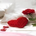 Neben Live Wallpapern für Android Valentinstag: Kerzen kannst du die apk des Hintergrunds Süße Romantik  gratis herunterladen.